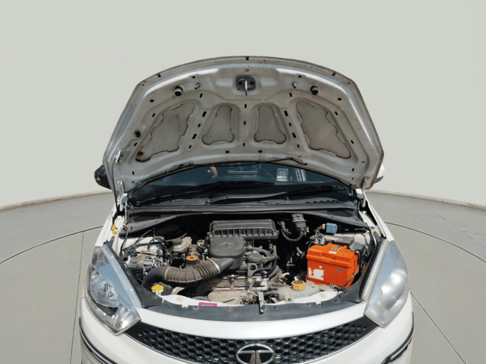 2019 Tata Tiago XZ PETROL, Petrol, Manual, 3,20,000 km, exterior