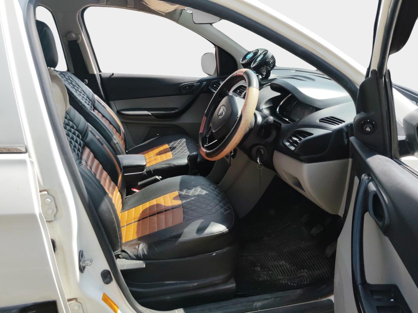 2019 Tata Tiago XZ PETROL, Petrol, Manual, 3,20,000 km, interior
