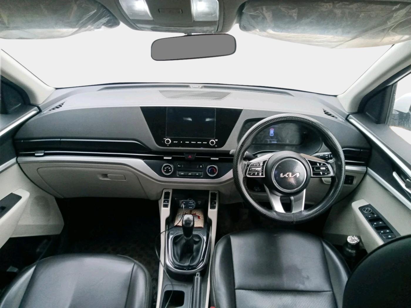 2023 KIA CARENS PRESTIGE 1.5 PETROL 7 STR, Petrol, Manual, 1,85,643 km, interior