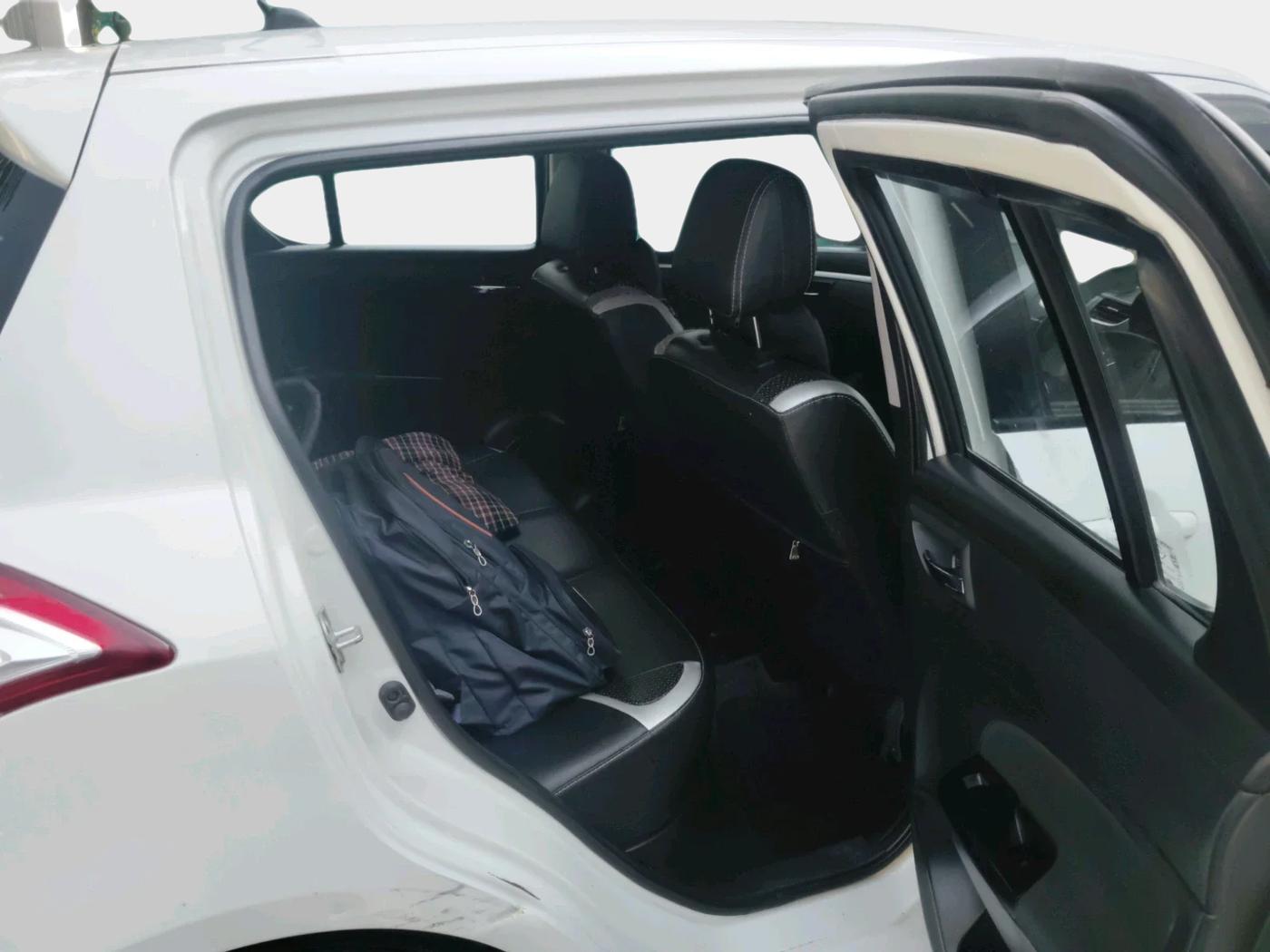 2016 Maruti Swift VXI, Petrol, Manual, 69,156 km, interior