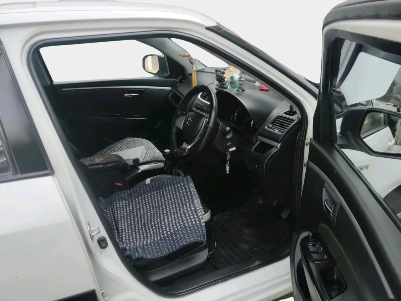 2016 Maruti Swift VXI, Petrol, Manual, 69,156 km, interior