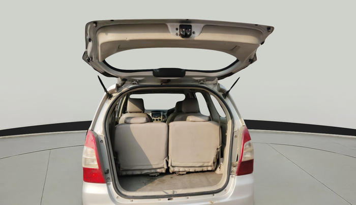 2012 Toyota Innova 2.5 G 7 STR, Diesel, Manual, 2,34,538 km, exterior