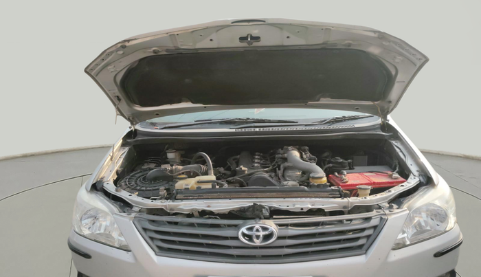 2012 Toyota Innova 2.5 G 7 STR, Diesel, Manual, 2,34,538 km, exterior