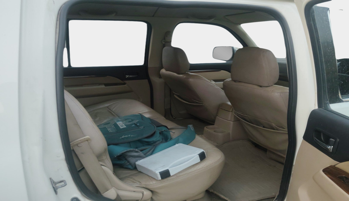 2012 Ford Endeavour 2.5L 4X2 MT, Diesel, Manual, 1,40,347 km, interior