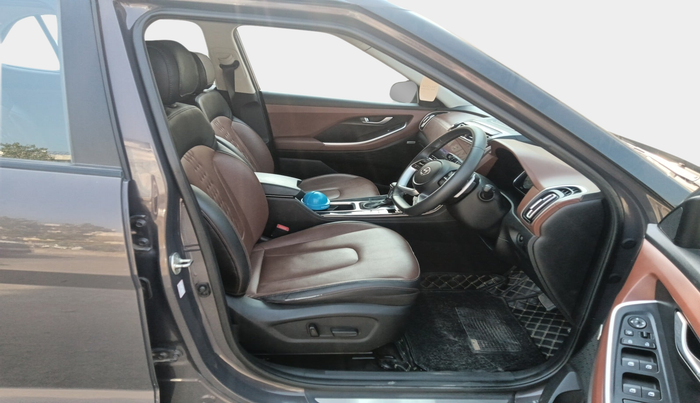 2021 Hyundai ALCAZAR PLATINUM(O) 6STR 1.5 AT, Diesel, Automatic, 32,215 km, interior