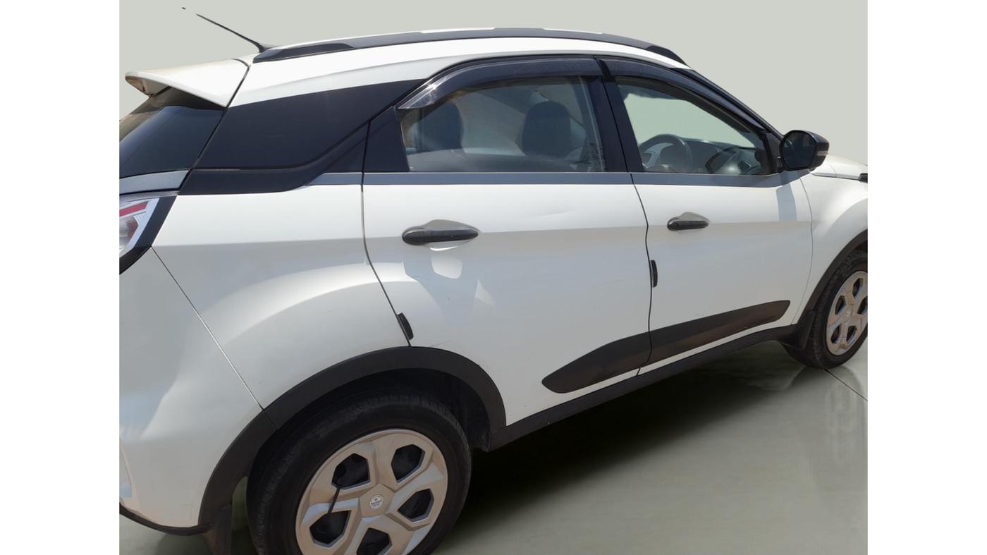 2021 Tata NEXON XM DIESEL, Diesel, Manual, 1,90,371 km, exterior