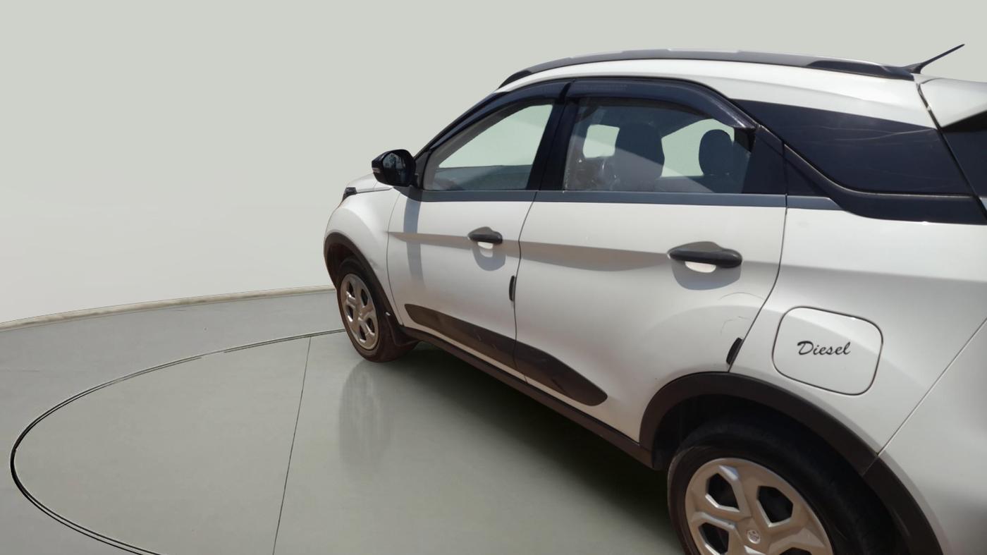 2021 Tata NEXON XM DIESEL, Diesel, Manual, 1,90,371 km, exterior