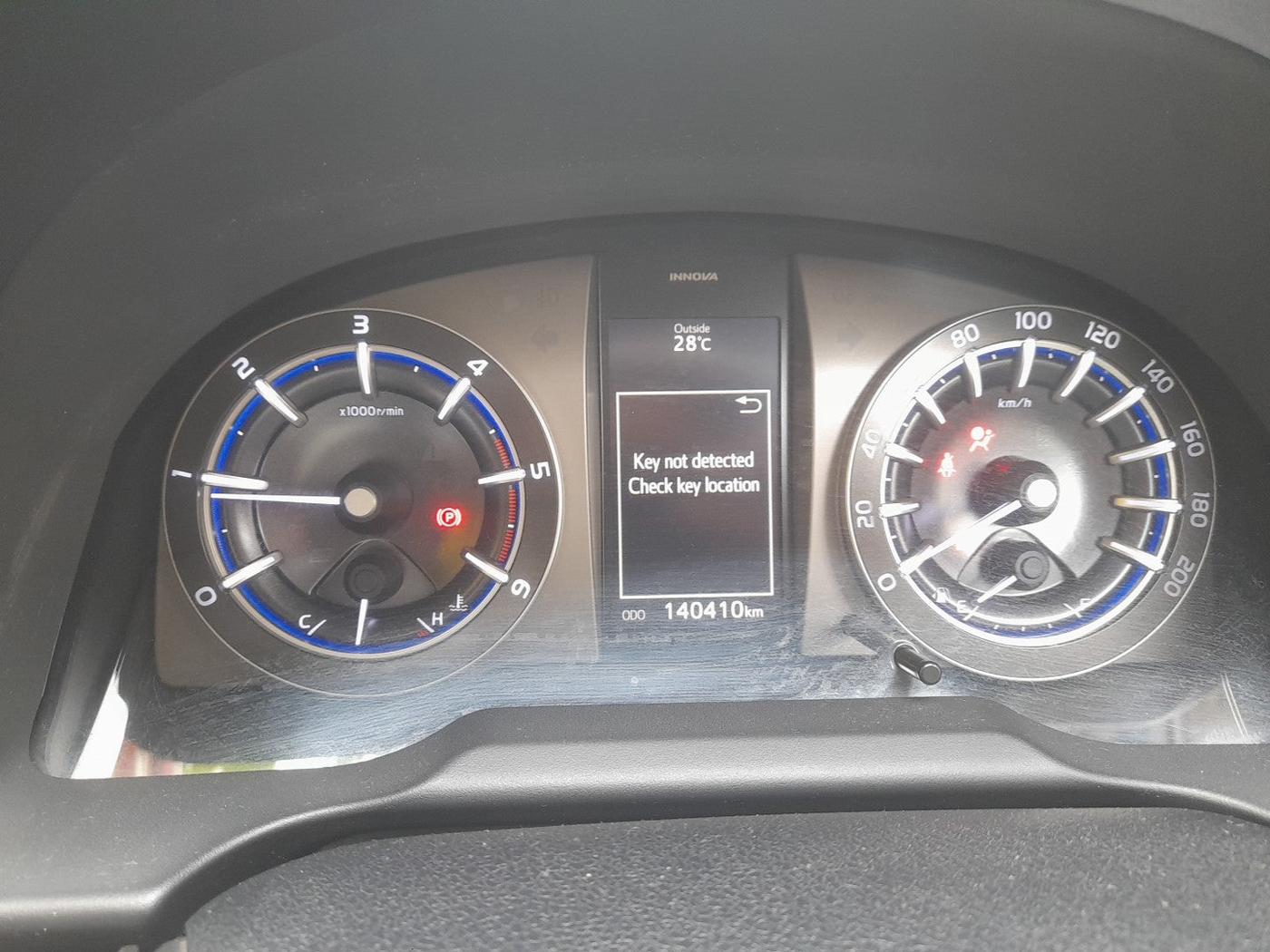 2016 Toyota Innova Crysta 2.4 VX 7 STR, Diesel, Manual, 1,40,410 km, interior