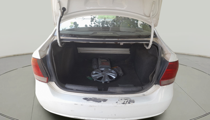 2010 Volkswagen Vento TRENDLINE DIESEL 1.6, Diesel, Manual, 1,38,340 km, exterior