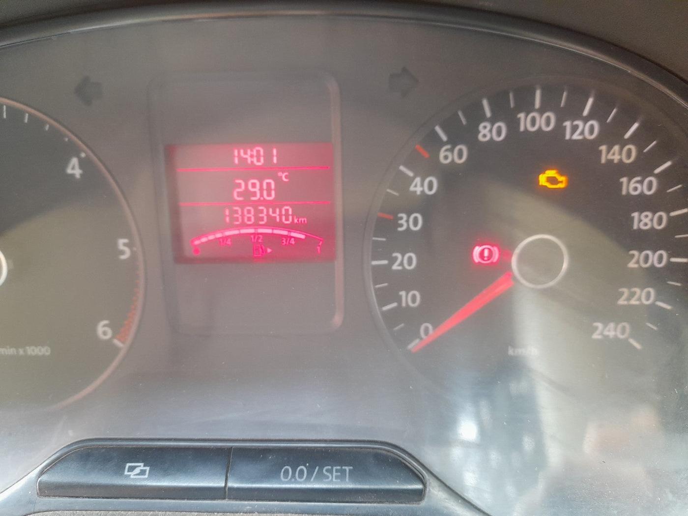 2010 Volkswagen Vento TRENDLINE DIESEL 1.6, Diesel, Manual, 1,38,340 km, interior