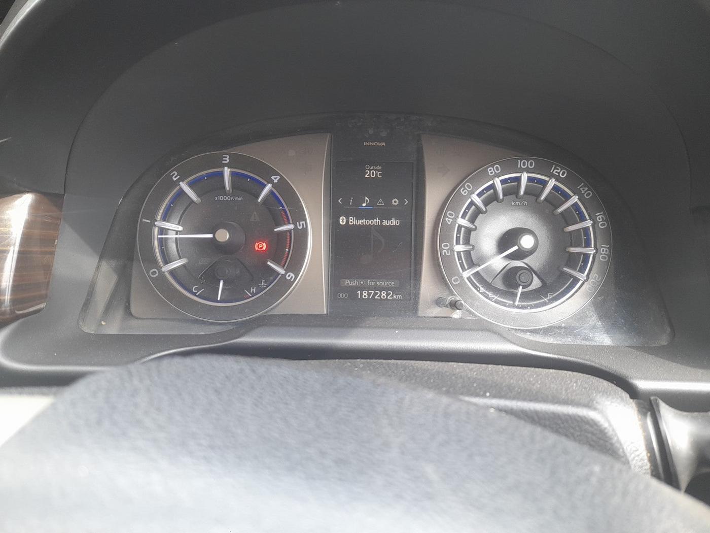 2017 Toyota Innova Crysta 2.4 GX 7 STR, Diesel, Manual, 1,87,282 km, interior