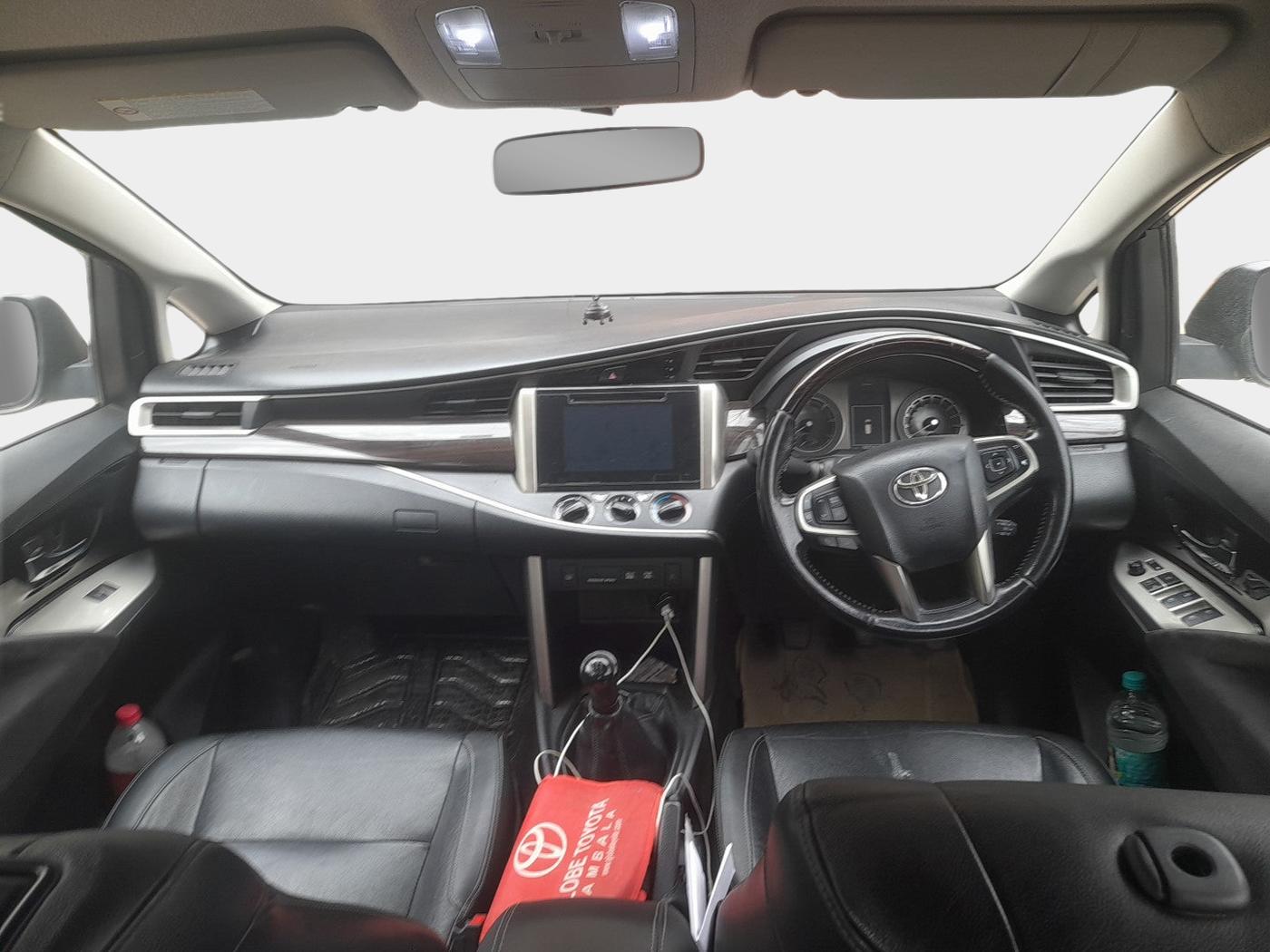2017 Toyota Innova Crysta 2.4 GX 7 STR, Diesel, Manual, 1,87,282 km, interior