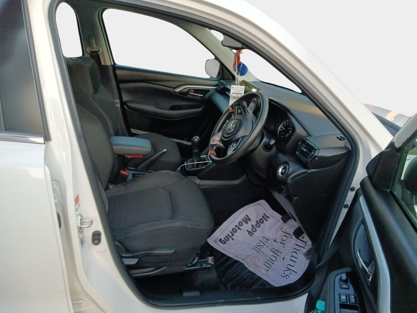 2023 Toyota URBAN CRUISER HYRYDER G NEO DRIVE, Petrol, Manual, 34,145 km, interior