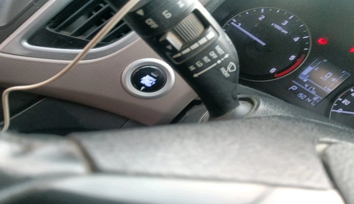 2017 Hyundai Creta SX PLUS AT 1.6 DIESEL, Diesel, Automatic, 1,50,141 km, interior