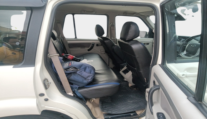 2016 Mahindra Scorpio S10, Diesel, Manual, 1,69,063 km, interior