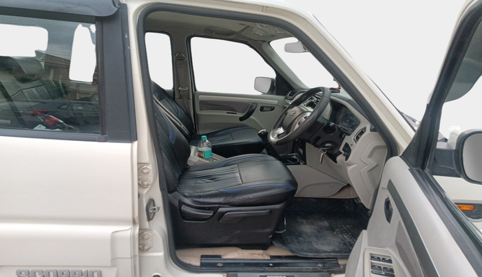 2016 Mahindra Scorpio S10, Diesel, Manual, 1,69,063 km, interior