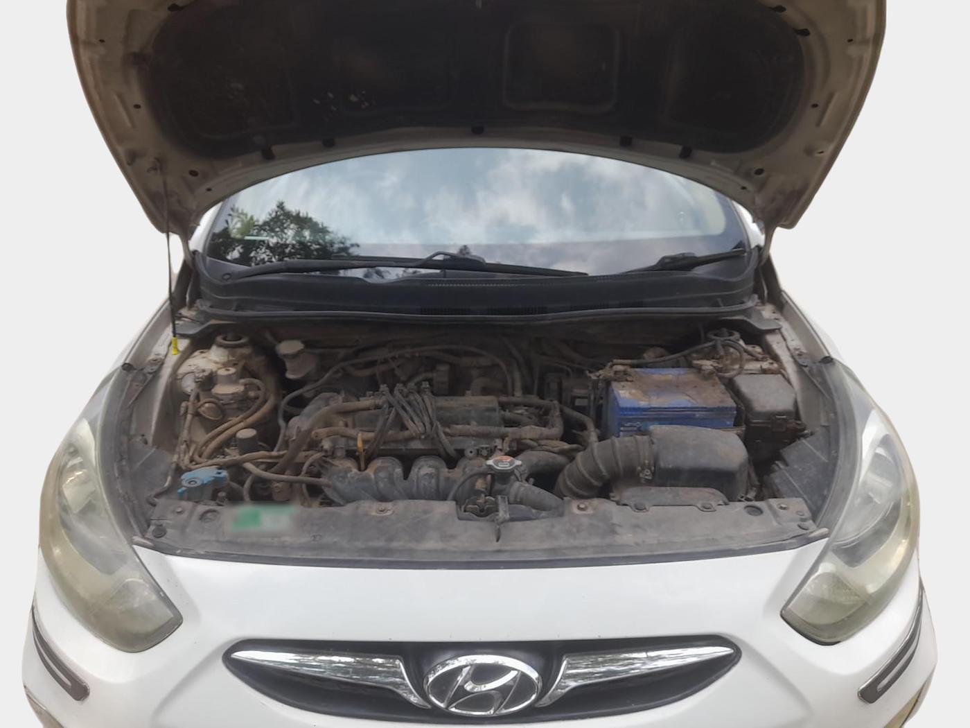 2013 Hyundai Verna FLUIDIC 1.6 VTVT SX, Petrol, Manual, 1,30,000 km, exterior