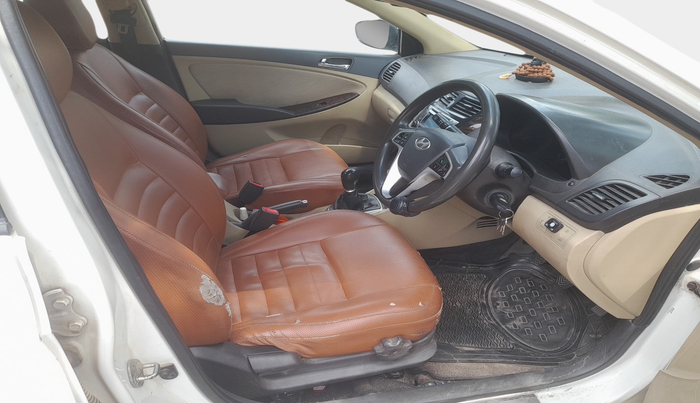 2013 Hyundai Verna FLUIDIC 1.6 VTVT SX, Petrol, Manual, 1,28,313 km, interior