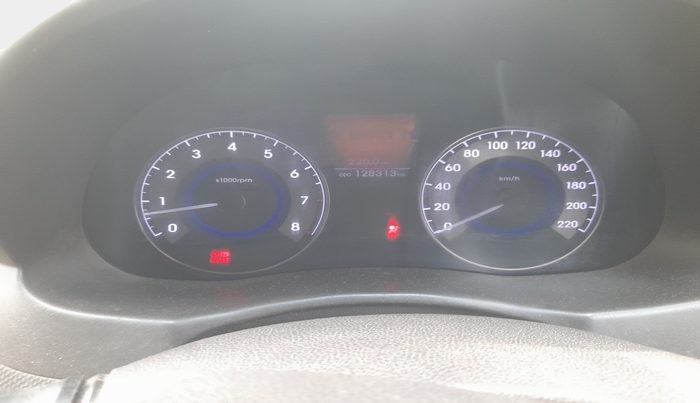 2013 Hyundai Verna FLUIDIC 1.6 VTVT SX, Petrol, Manual, 1,28,313 km, interior