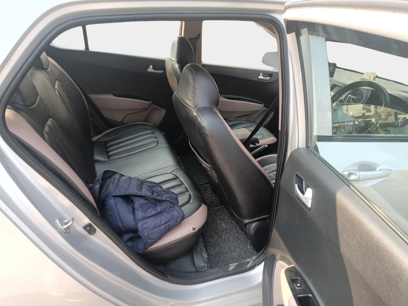2017 Hyundai Grand i10 SPORTZ 1.2 KAPPA VTVT, Petrol, Manual, 54,298 km, interior