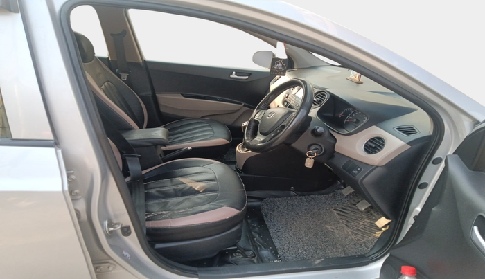 2017 Hyundai Grand i10 SPORTZ 1.2 KAPPA VTVT, Petrol, Manual, 54,298 km, interior