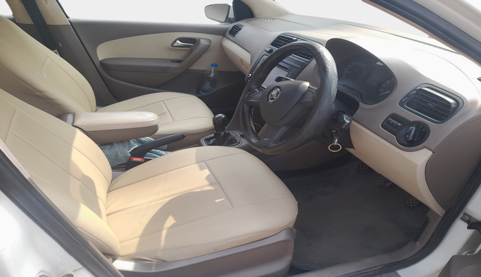 2016 Skoda Rapid 1.5 TDI CR ACTIVE, Diesel, Manual, 1,78,859 km, interior