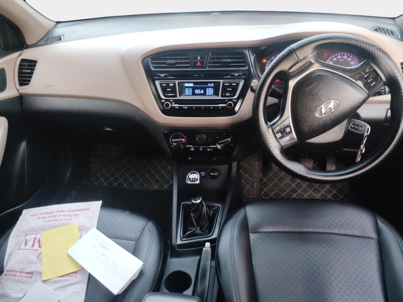 2017 Hyundai Elite i20 SPORTZ 1.4 CRDI, Diesel, Manual, 1,09,437 km, interior