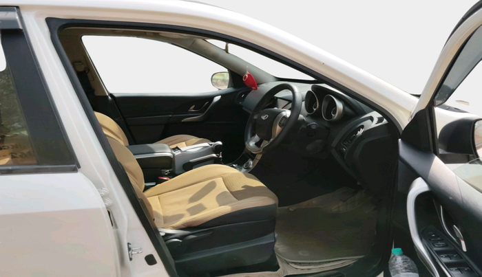 2018 Mahindra XUV500 W9, Diesel, Manual, 50,506 km, interior