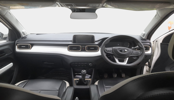 2024 Tata PUNCH ACCOMPLISHED DAZZLE SUNROOF CNG MT, Petrol, Manual, 37,183 km, interior