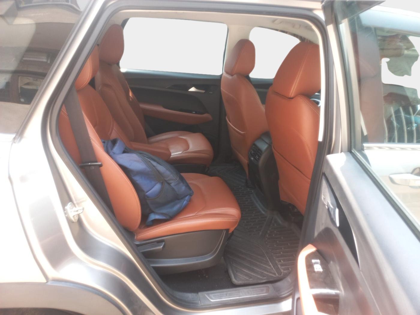 2023 MG HECTOR PLUS SHARP 2.0 DIESEL TURBO MT 6-STR, Diesel, Manual, 35,443 km, interior