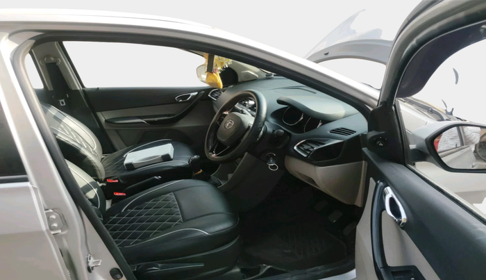 2018 Tata Tiago XZ PETROL, Petrol, Manual, 57,123 km, interior