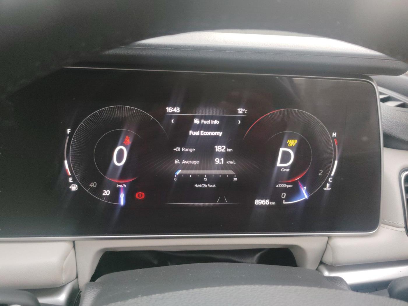 2024 Mahindra XUV700 AX 7 LUXURY P AT 7 STR, Petrol, Automatic, 8,966 km, interior