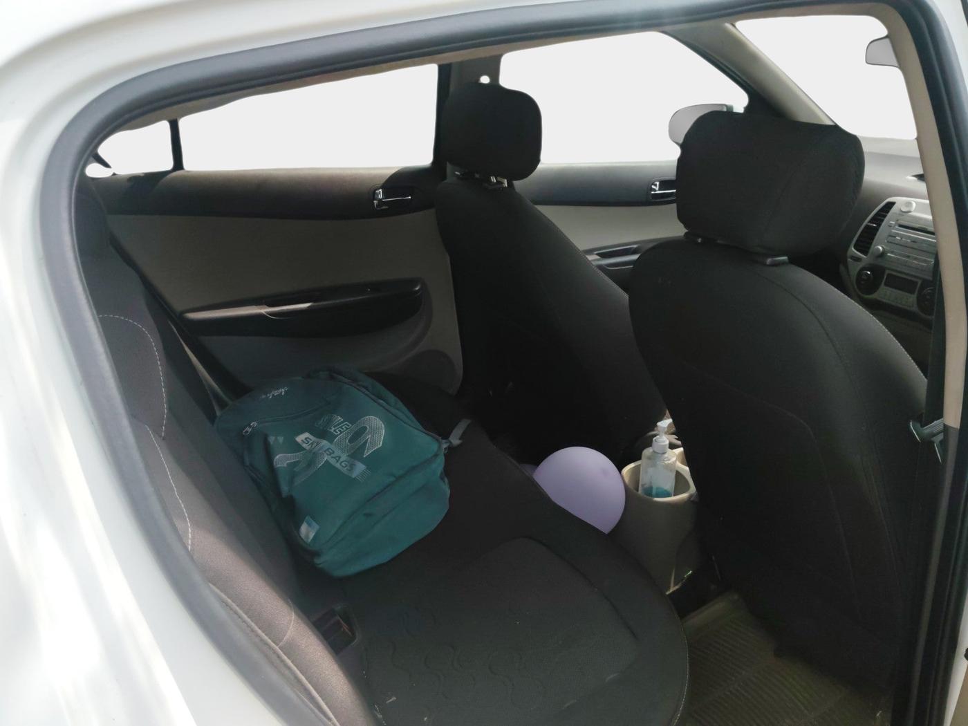 2010 Hyundai i20 MAGNA 1.2, Petrol, Manual, 1,10,900 km, interior