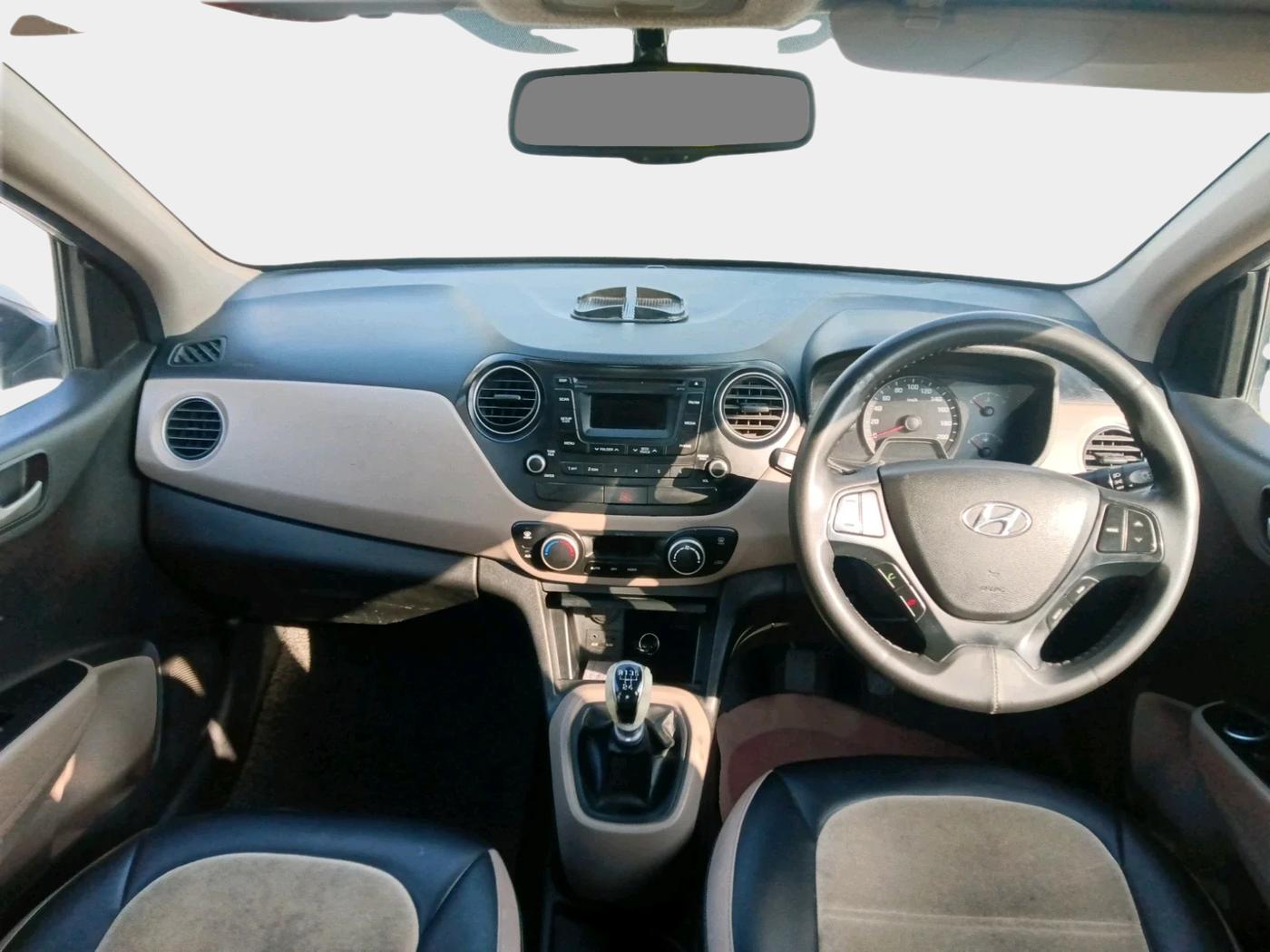 2015 Hyundai Xcent SX 1.1 CRDI, Diesel, Manual, 1,30,050 km, interior