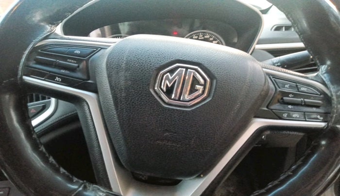 2021 MG HECTOR SUPER 2.0 DIESEL, Diesel, Manual, 1,99,323 km, interior