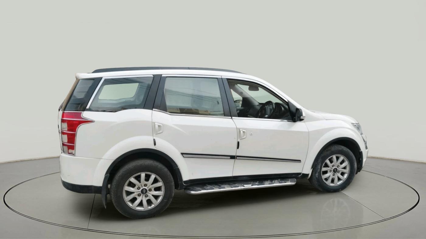 2017 Mahindra XUV500 W10, Diesel, Manual, 1,48,410 km, exterior