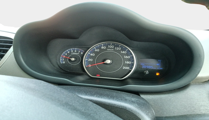 2013 Hyundai i10 MAGNA 1.2, Petrol, Manual, 38,985 km, interior