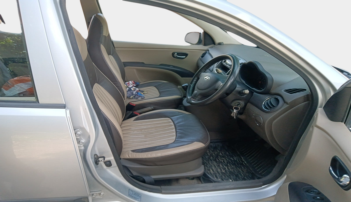 2013 Hyundai i10 MAGNA 1.2, Petrol, Manual, 38,985 km, interior