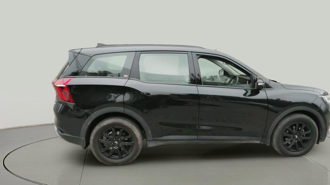 2024 Mahindra XUV700 AX 7 LUXURY P AT 7 STR, Petrol, Automatic, 11,175 km, exterior