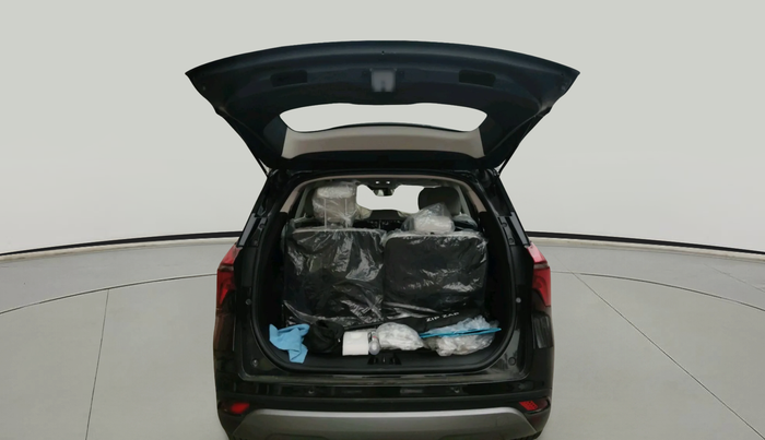 2024 Mahindra XUV700 AX 7 LUXURY P AT 7 STR, Petrol, Automatic, 11,175 km, exterior