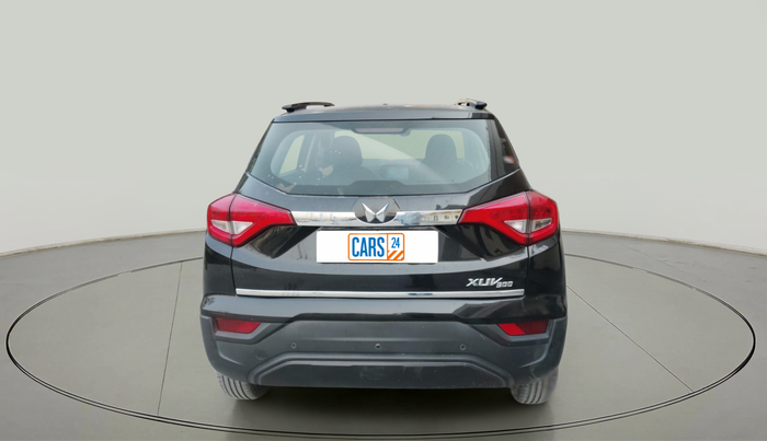 2024 Mahindra XUV300 W4 1.2 PETROL, Petrol, Manual, 13,903 km, exterior