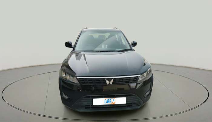 2024 Mahindra XUV300 W4 1.2 PETROL, Petrol, Manual, 13,903 km, exterior