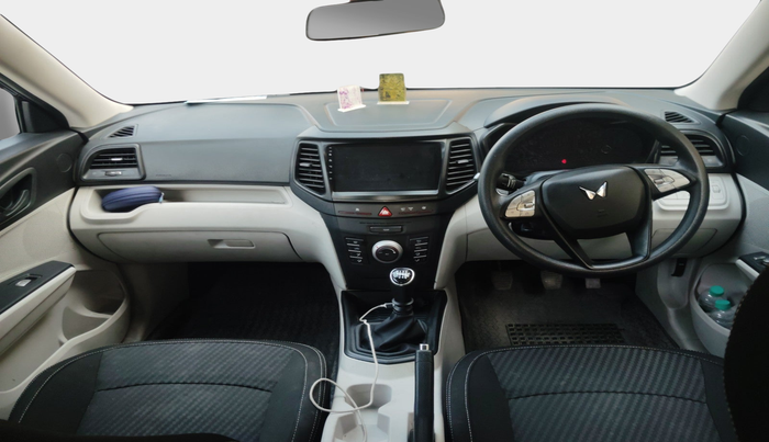 2024 Mahindra XUV300 W4 1.2 PETROL, Petrol, Manual, 13,903 km, interior