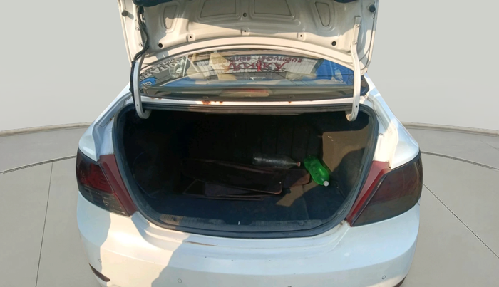 2013 Hyundai Verna FLUIDIC 1.6 CRDI SX, Diesel, Manual, 1,36,906 km, exterior