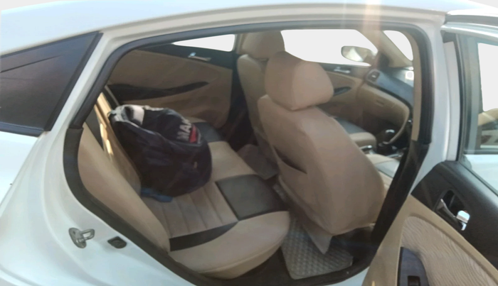 2013 Hyundai Verna FLUIDIC 1.6 CRDI SX, Diesel, Manual, 1,36,906 km, interior