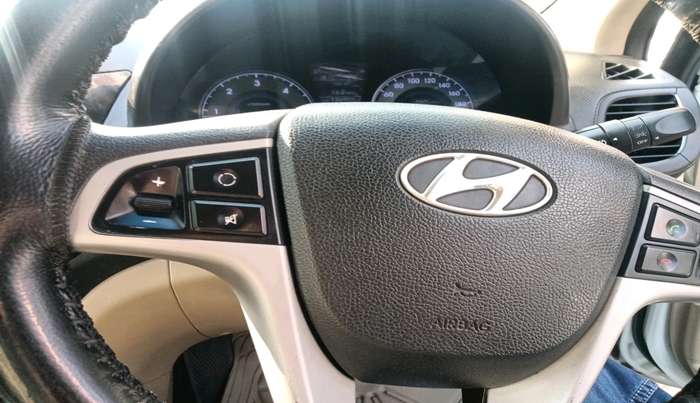 2013 Hyundai Verna FLUIDIC 1.6 CRDI SX, Diesel, Manual, 1,36,906 km, interior