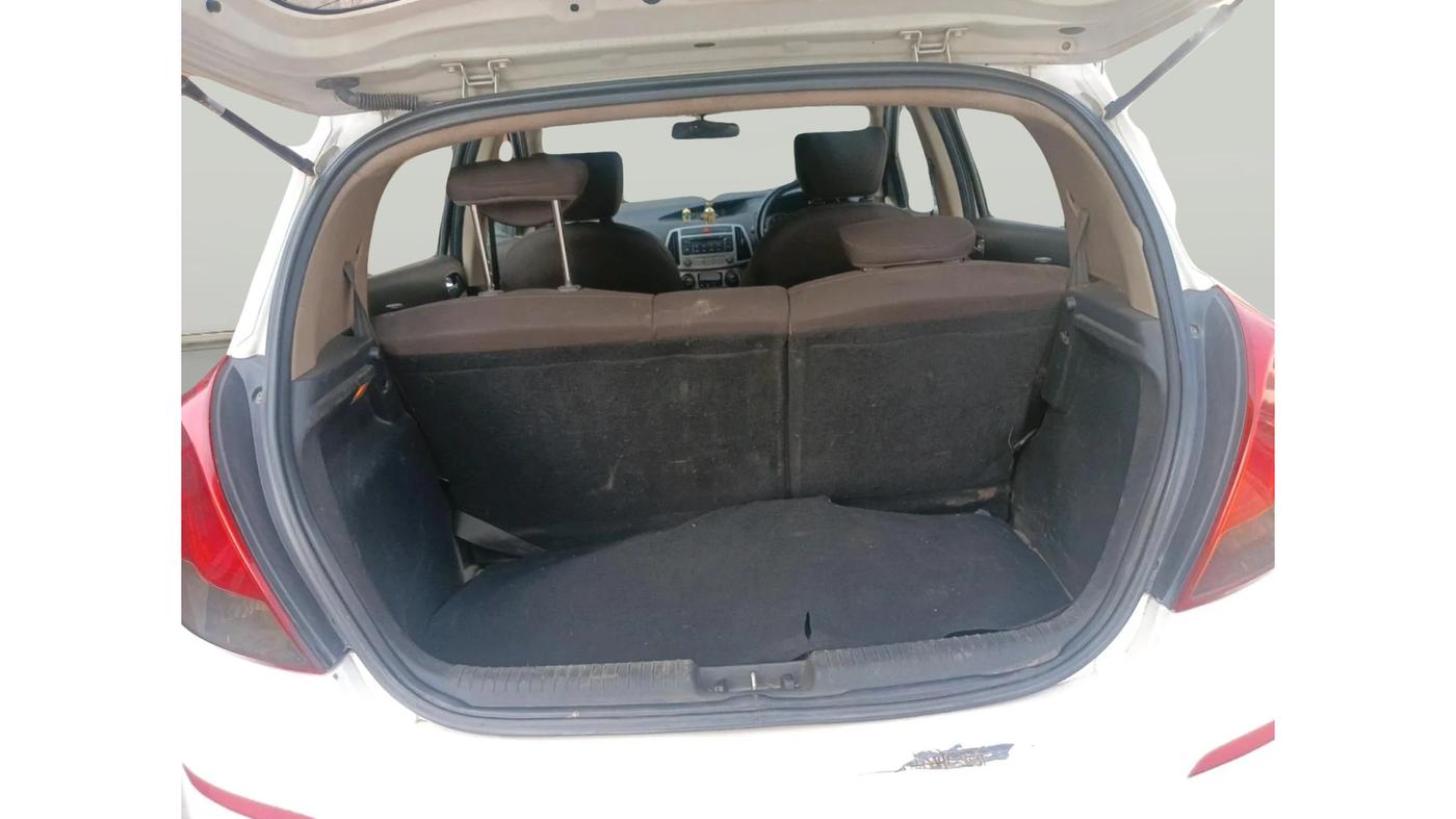 2013 Hyundai i20 SPORTZ 1.4 CRDI, Diesel, Manual, 88,765 km, exterior