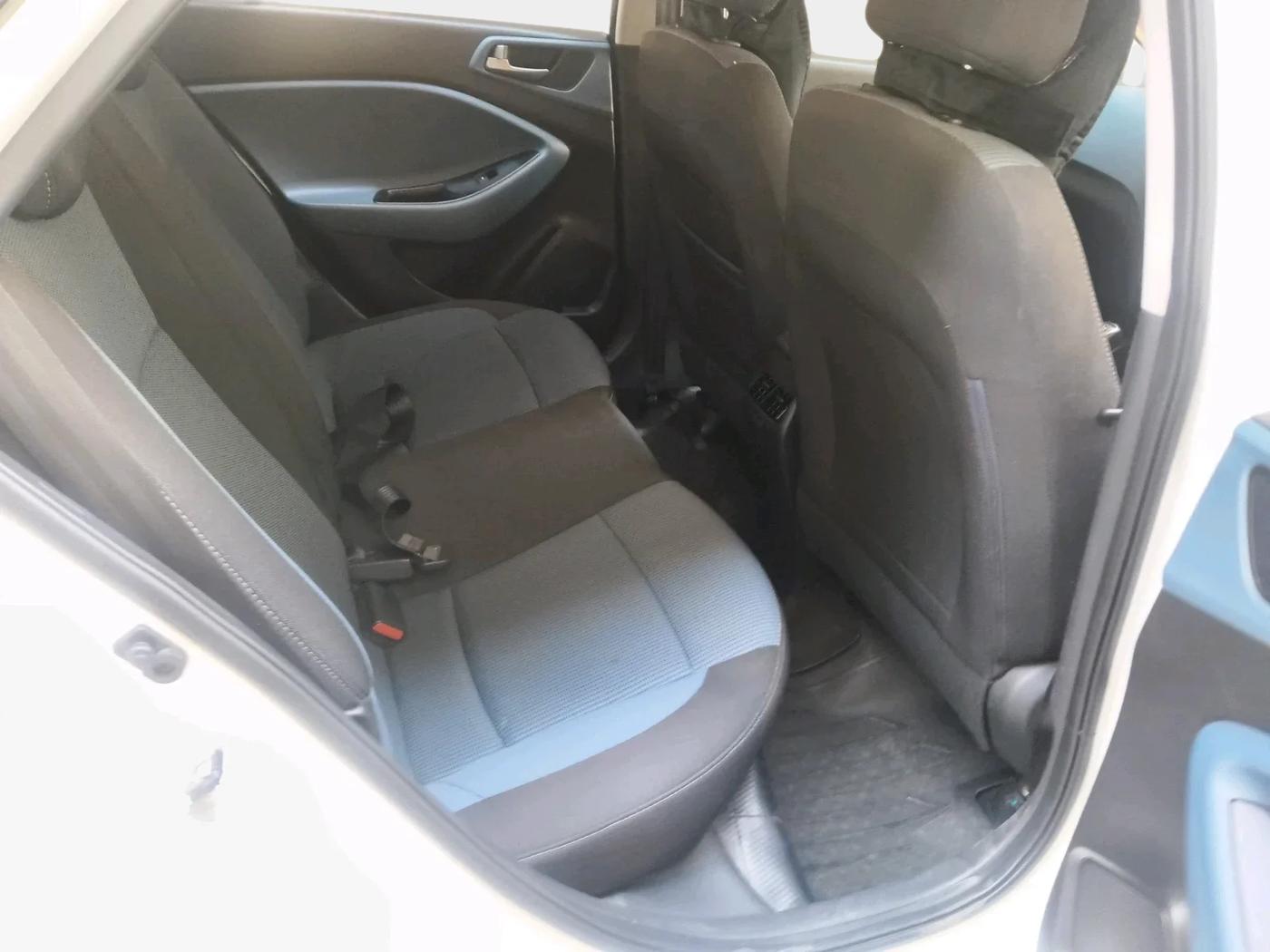2015 Hyundai i20 Active 1.2 SX, Petrol, Manual, 89,126 km, interior