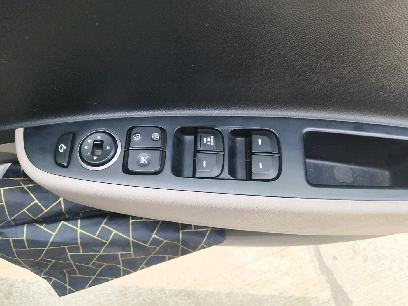 2019 Hyundai Grand i10 SPORTZ 1.2 KAPPA VTVT, Petrol, Manual, 37,734 km, interior