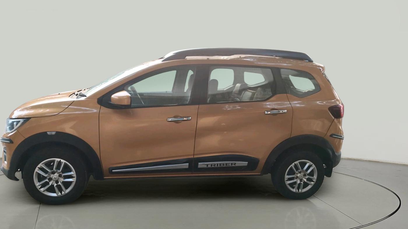 2021 Renault TRIBER RXT, Petrol, Manual, 90,976 km, exterior